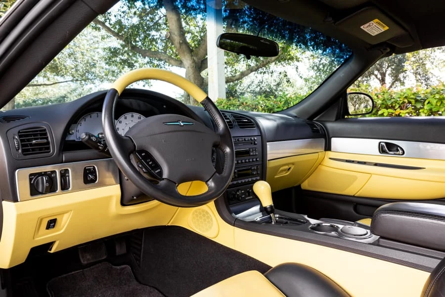 2002 Ford Thunderbird 11th Gen - Image 3 of 11
