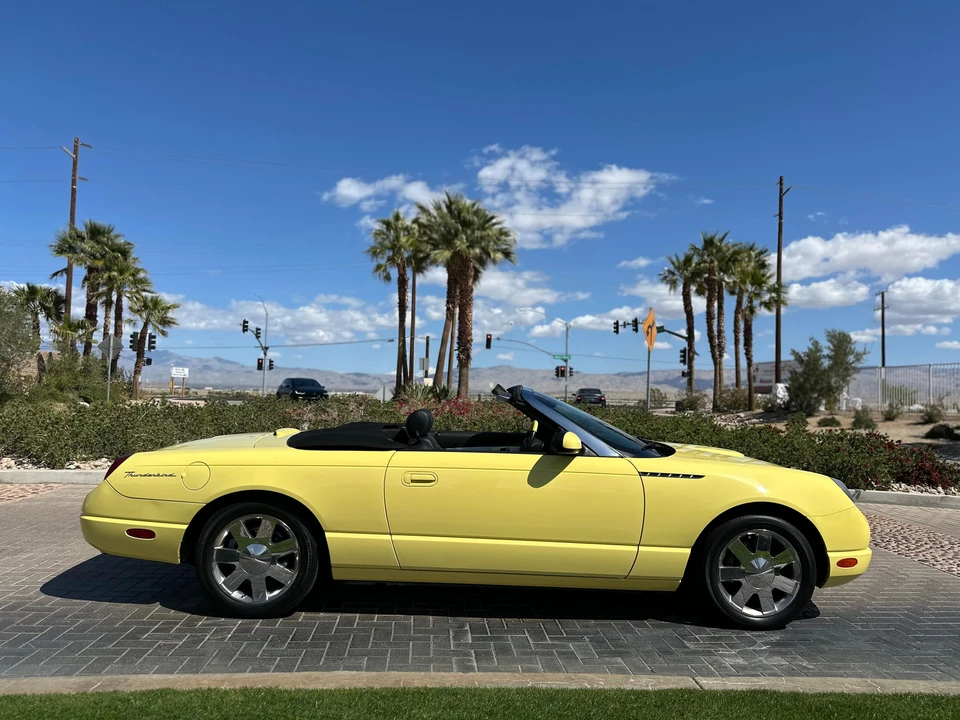 2002 Ford Thunderbird 11th Gen - Image 15 of 31