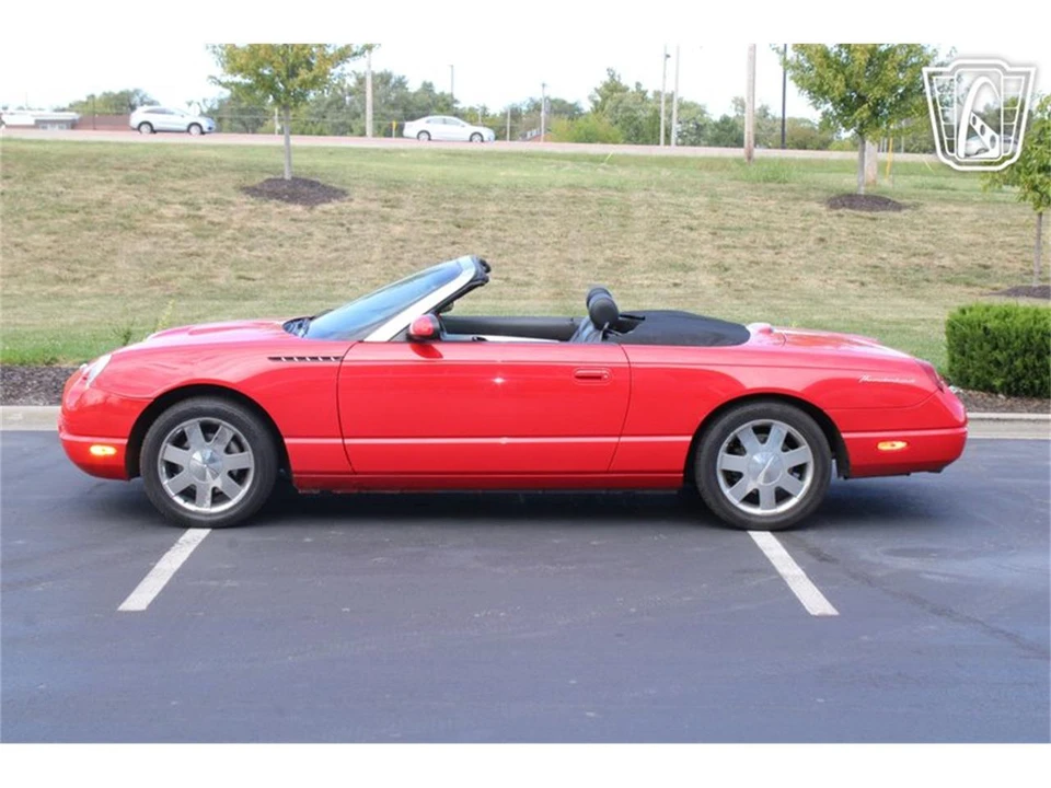 2002 Ford Thunderbird 11th Gen - Image 2 of 31