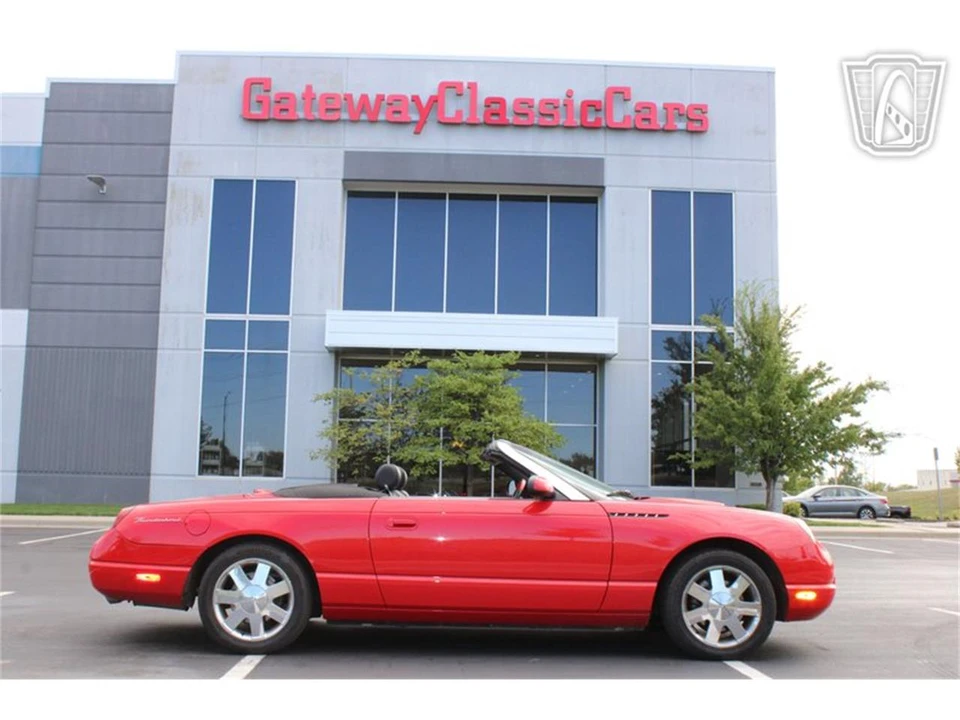 2002 Ford Thunderbird 11th Gen - Image 22 of 31