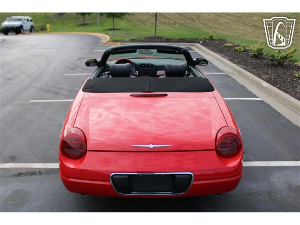 2002 Ford Thunderbird 11th Gen - Image 13 of 31