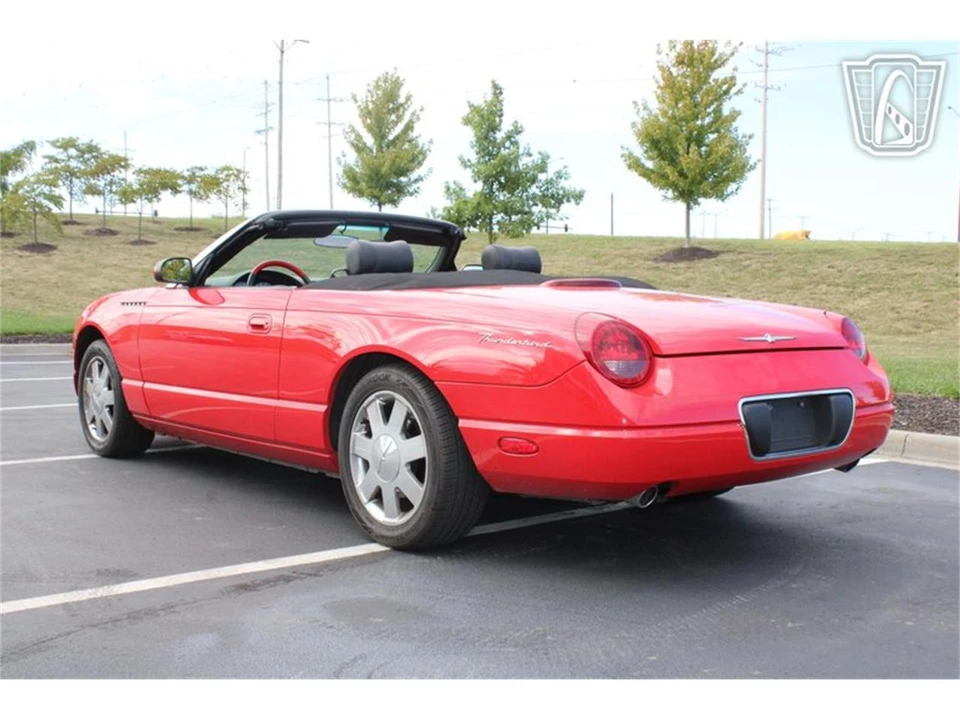 2002 Ford Thunderbird 11th Gen - Image 19 of 31