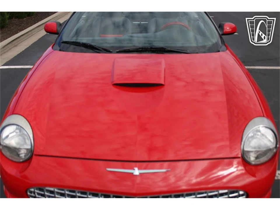 2002 Ford Thunderbird 11th Gen - Image 25 of 31