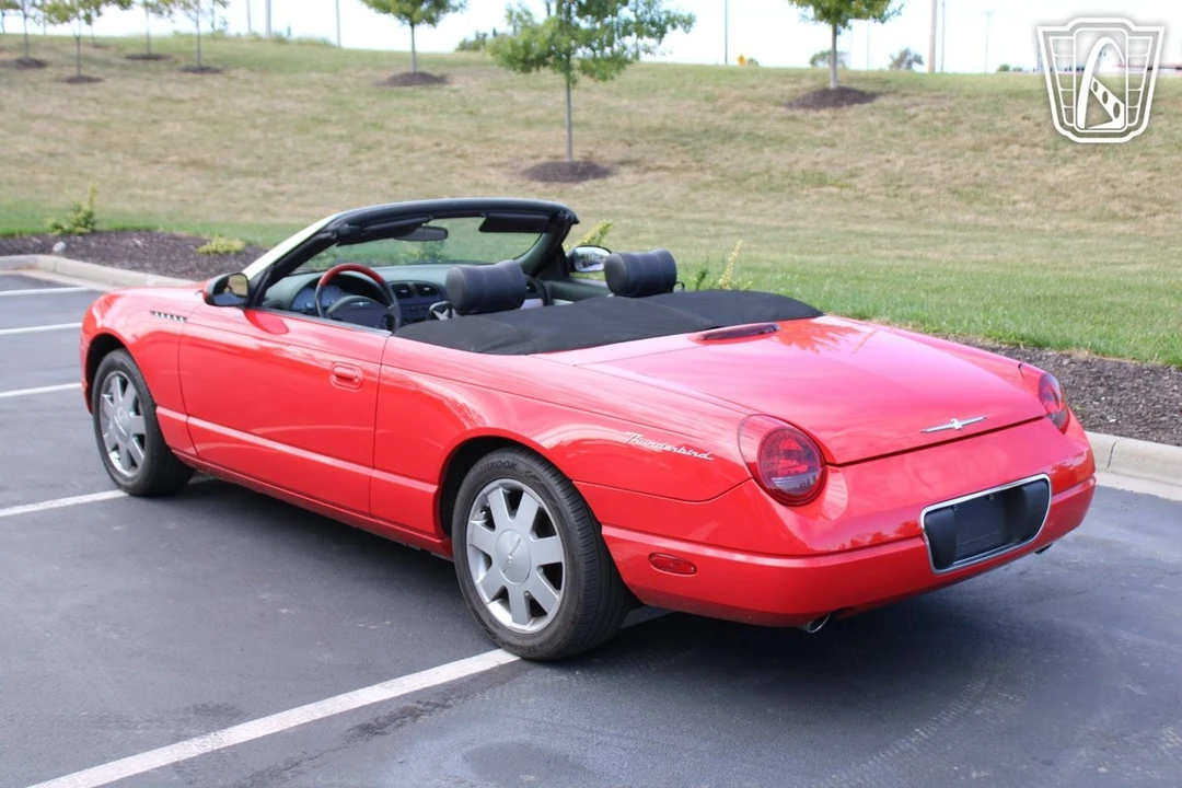 2002 Ford Thunderbird 10th Gen - Image 4 of 12