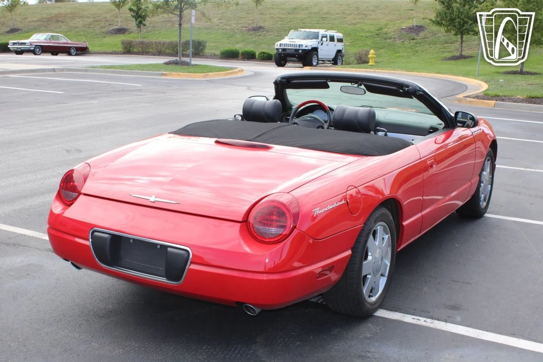 2002 Ford Thunderbird 10th Gen - Image 6 of 12