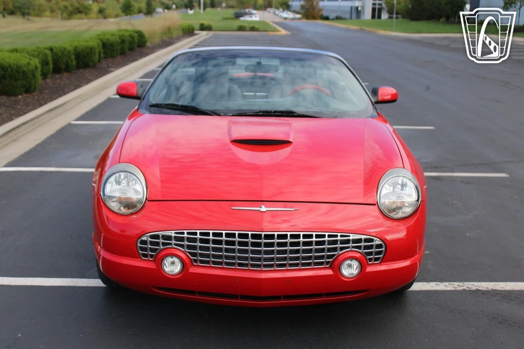 2002 Ford Thunderbird 10th Gen - Image 9 of 12