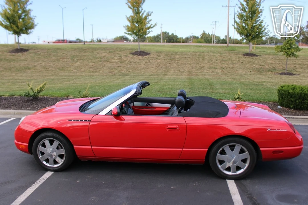2002 Ford Thunderbird 10th Gen - Image 12 of 12