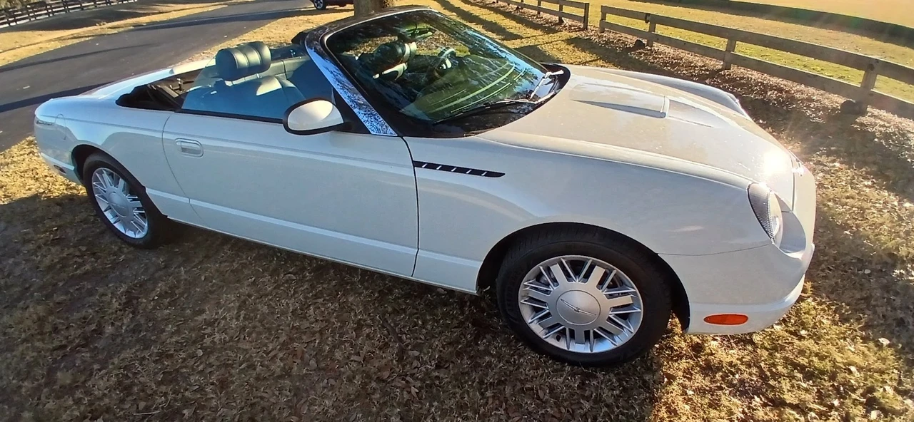 2002 Ford Thunderbird 11th Gen - Image 15 of 22