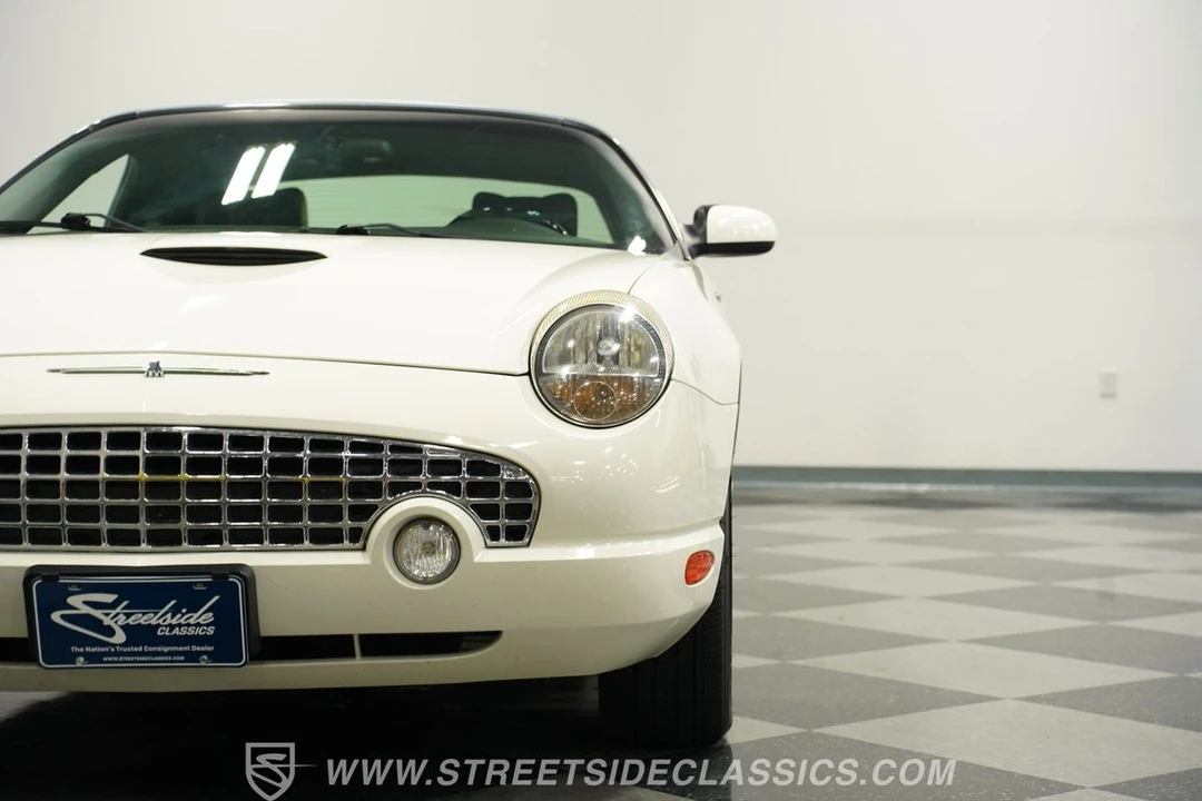 2002 Ford Thunderbird 11th Gen - Image 19 of 21