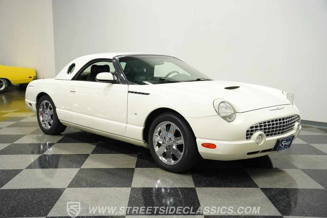 2002 Ford Thunderbird 11th Gen - Image 16 of 21