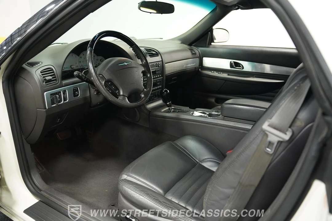 2002 Ford Thunderbird 11th Gen - Image 5 of 12