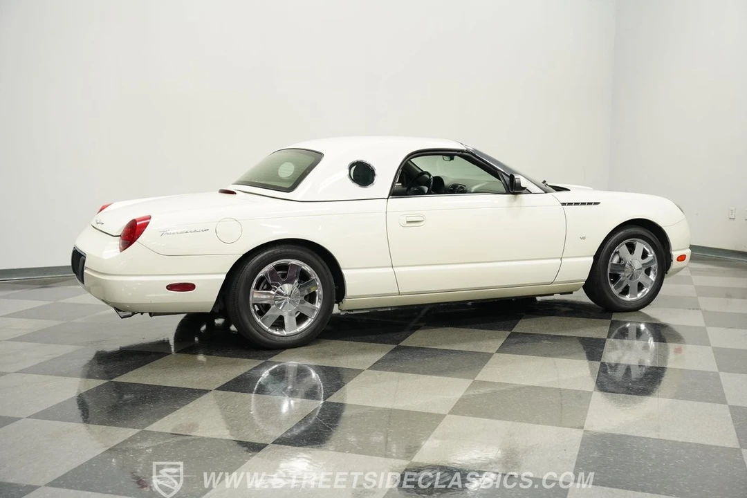 2002 Ford Thunderbird 11th Gen - Image 13 of 21