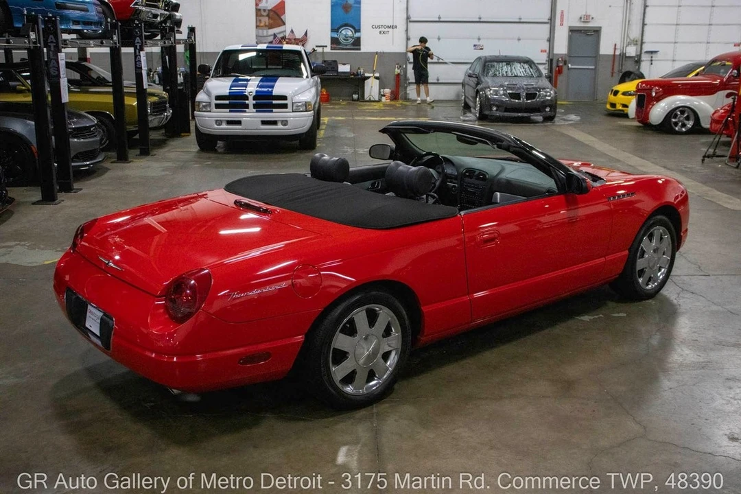 2002 Ford Thunderbird 11th Gen - Image 9 of 12