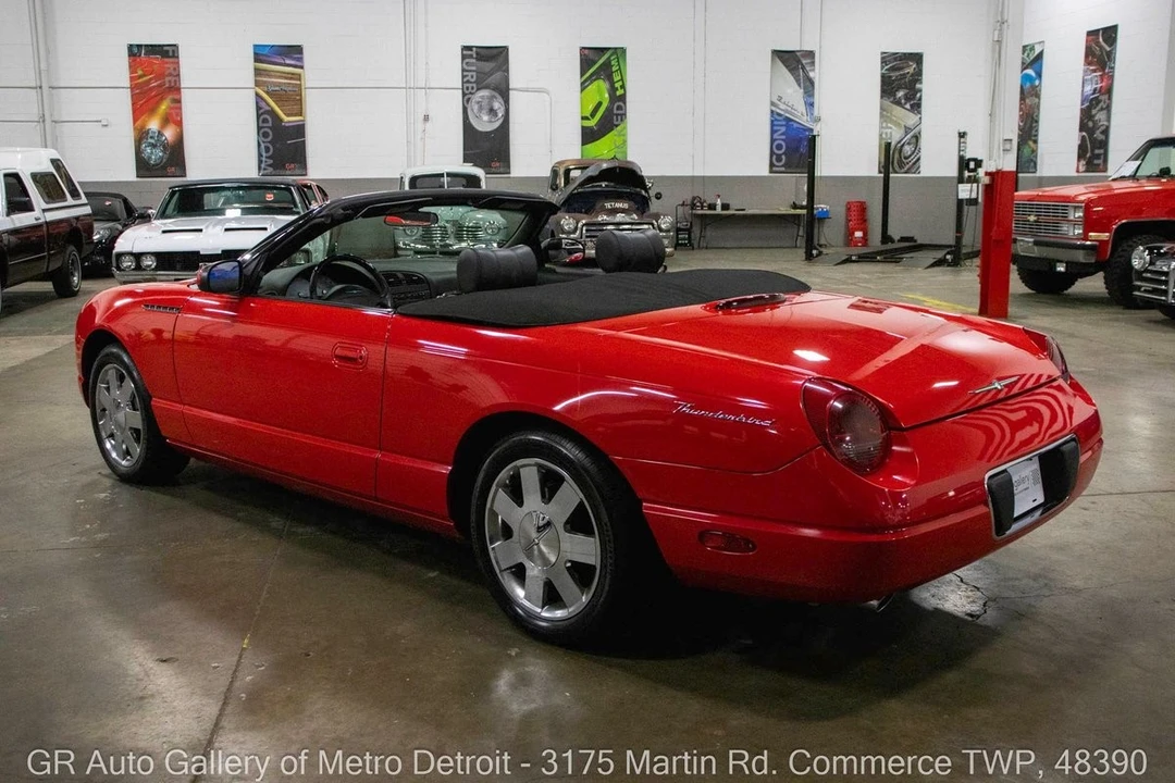 2002 Ford Thunderbird 10th Gen - Image 6 of 12