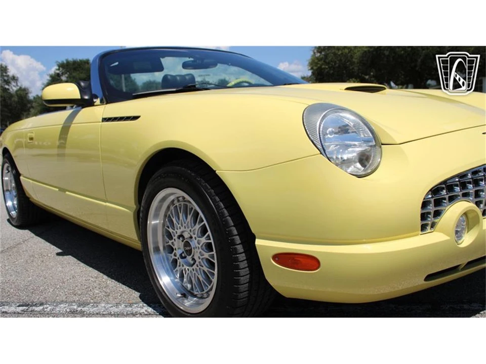 2002 Ford Thunderbird 11th Gen - Image 26 of 31