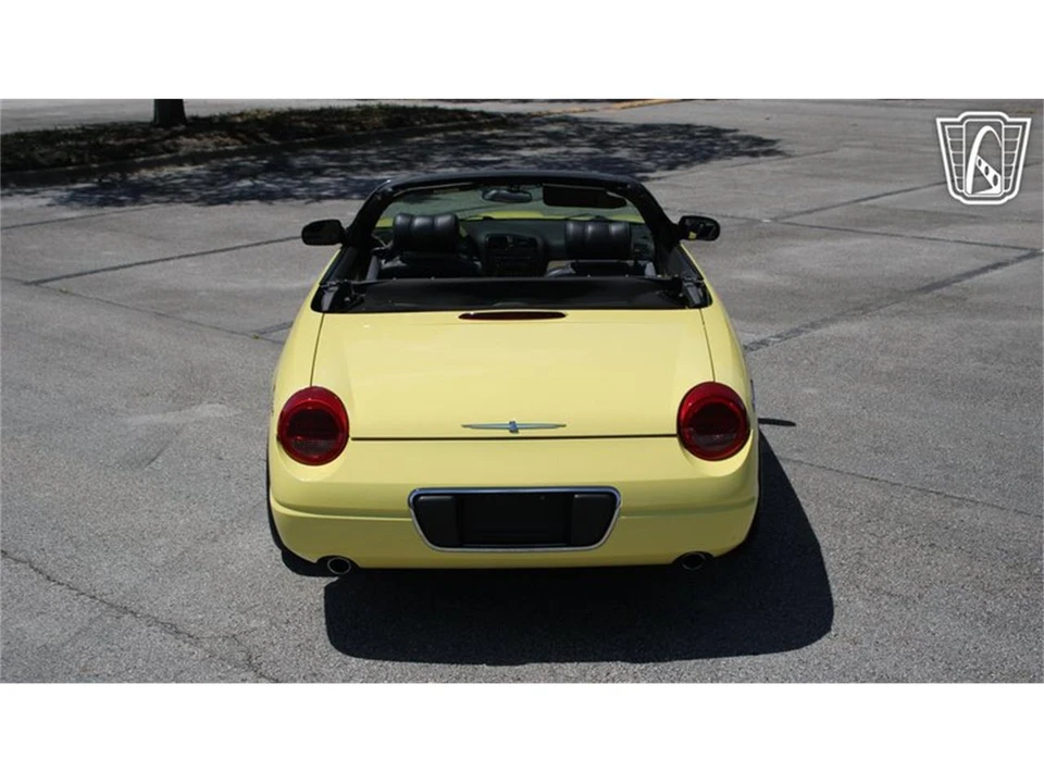 2002 Ford Thunderbird 11th Gen - Image 16 of 31