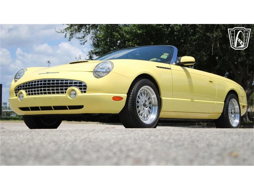 2002 Ford Thunderbird 11th Gen - Image 2 of 31