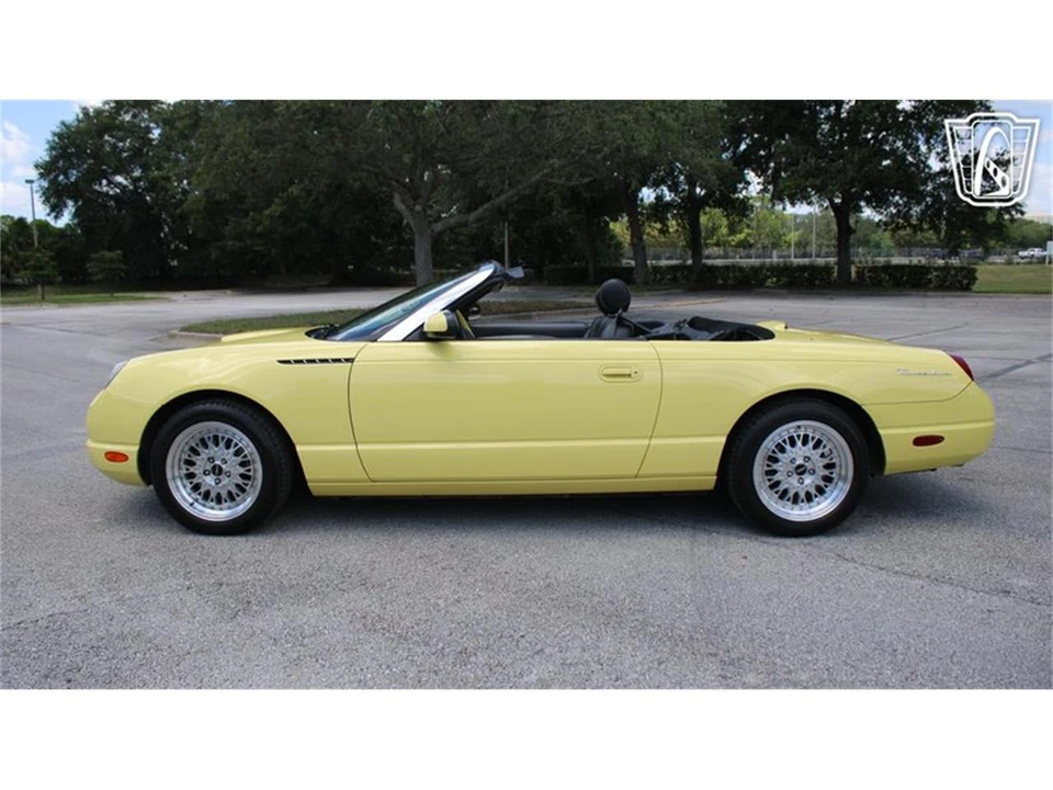 2002 Ford Thunderbird 11th Gen - Image 9 of 31