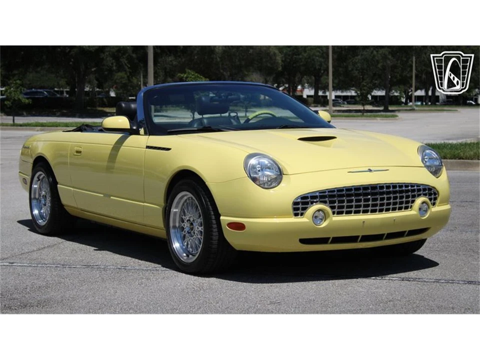 2002 Ford Thunderbird 11th Gen - Image 24 of 31