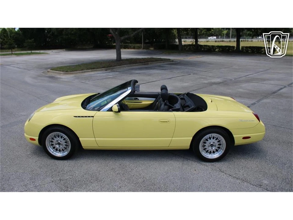 2002 Ford Thunderbird 11th Gen - Image 10 of 31