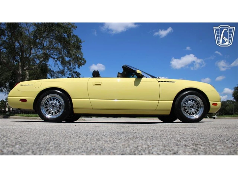 2002 Ford Thunderbird 11th Gen - Image 20 of 31
