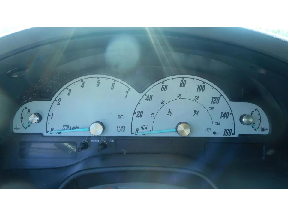 2002 Ford Thunderbird 11th Gen - Image 11 of 17