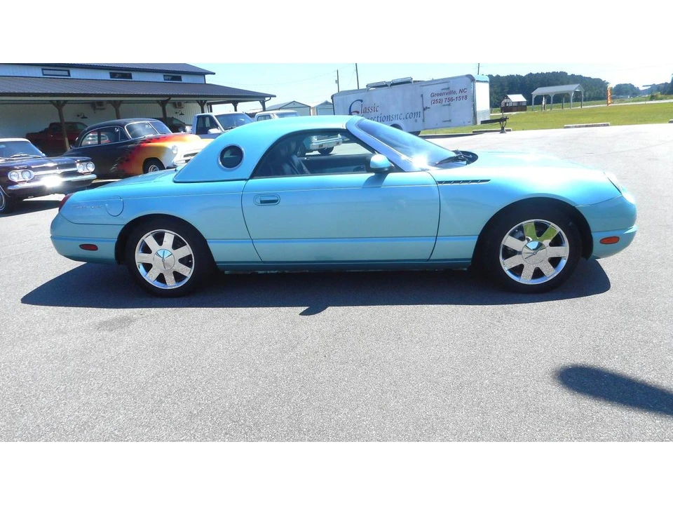 2002 Ford Thunderbird 11th Gen - Image 2 of 17
