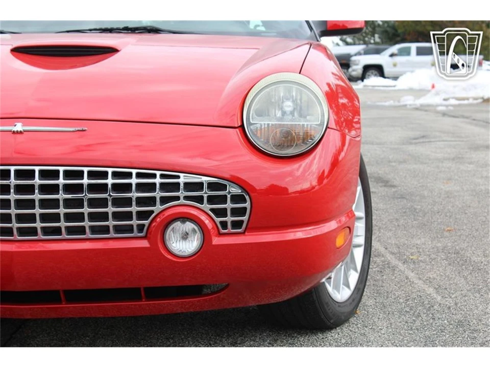 2002 Ford Thunderbird 11th Gen - Image 26 of 31