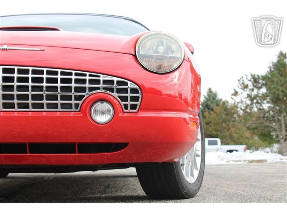 2002 Ford Thunderbird 11th Gen - Image 27 of 31