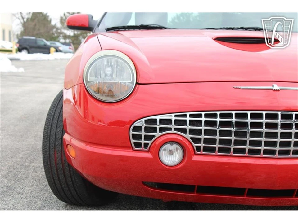 2002 Ford Thunderbird 11th Gen - Image 23 of 31