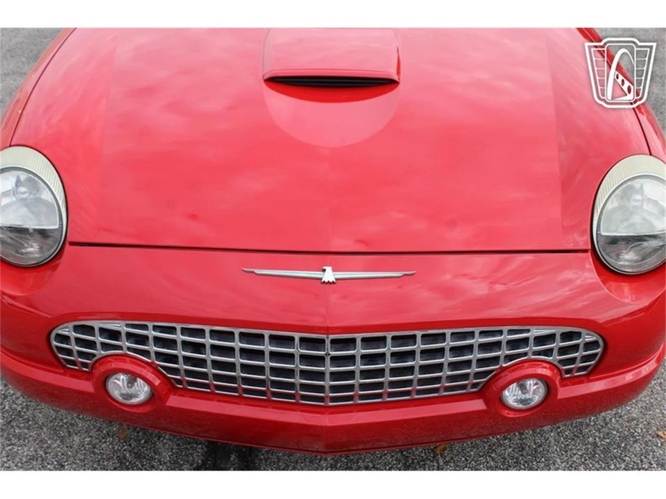 2002 Ford Thunderbird 11th Gen - Image 19 of 31