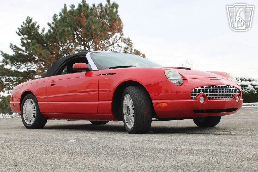 2002 Ford Thunderbird 10th Gen - Image 17 of 21