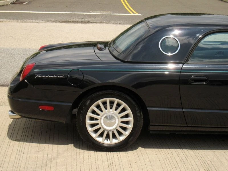 2002 Ford Thunderbird 10th Gen - Image 11 of 12