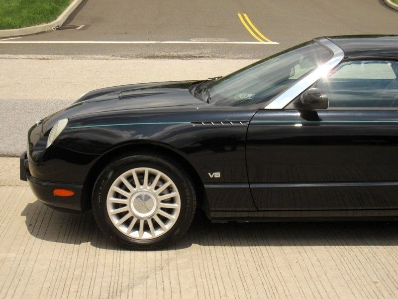 2002 Ford Thunderbird 10th Gen - Image 7 of 12
