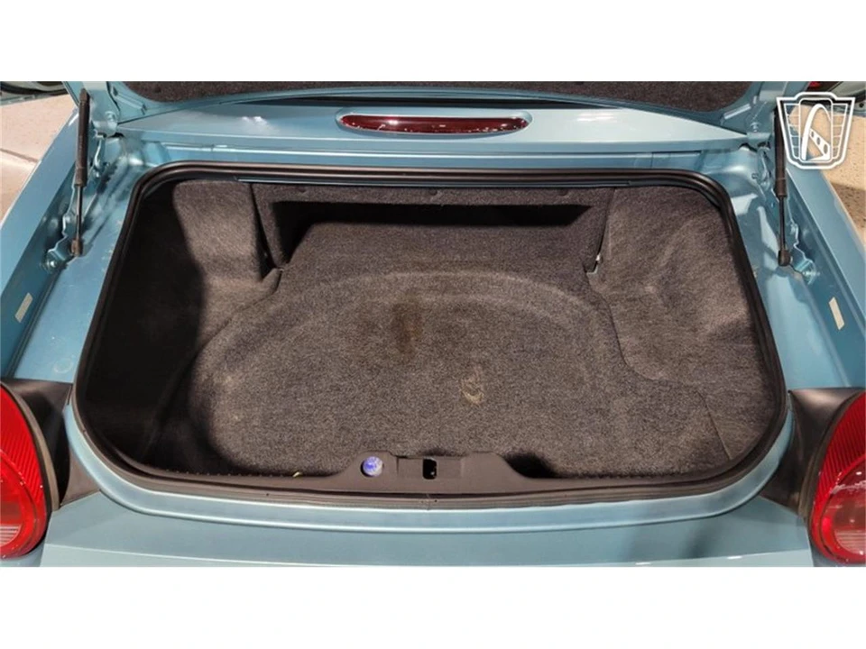 2002 Ford Thunderbird 11th Gen - Image 16 of 31