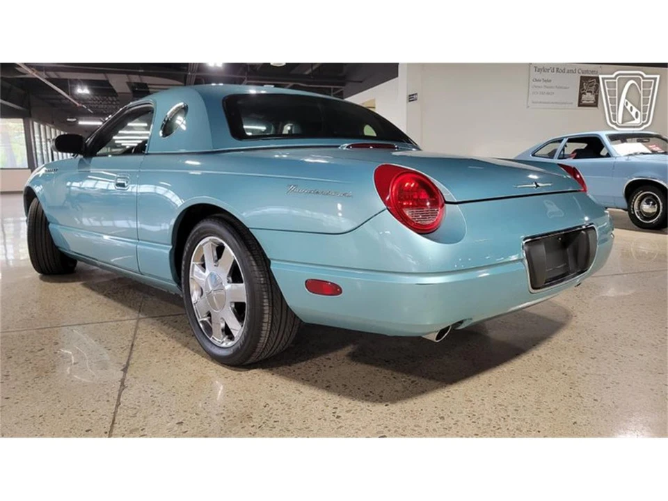 2002 Ford Thunderbird 11th Gen - Image 28 of 31