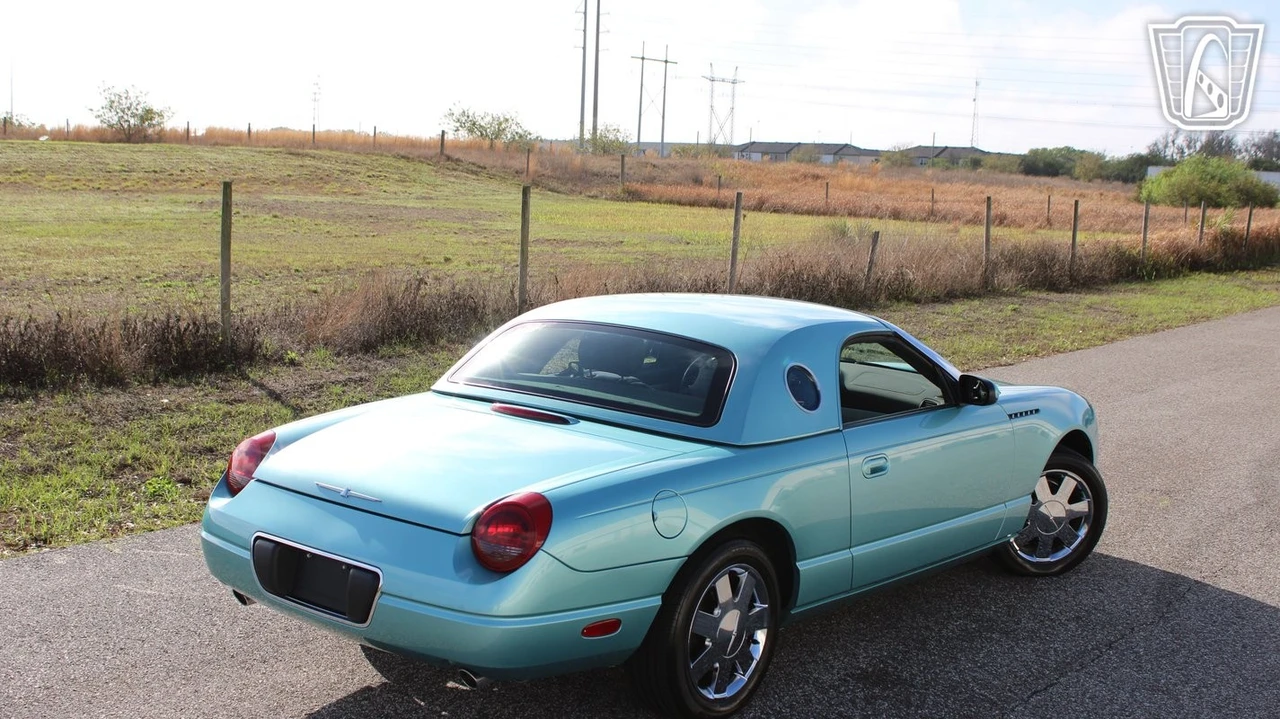 2002 Ford Thunderbird 11th Gen - Image 11 of 12