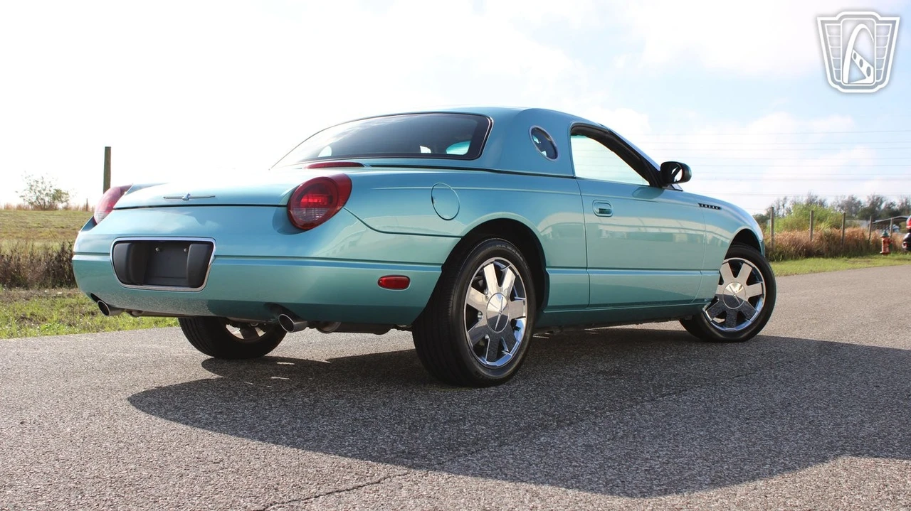 2002 Ford Thunderbird 11th Gen - Image 12 of 12