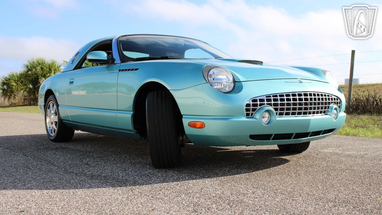 2002 Ford Thunderbird 11th Gen - Image 8 of 12