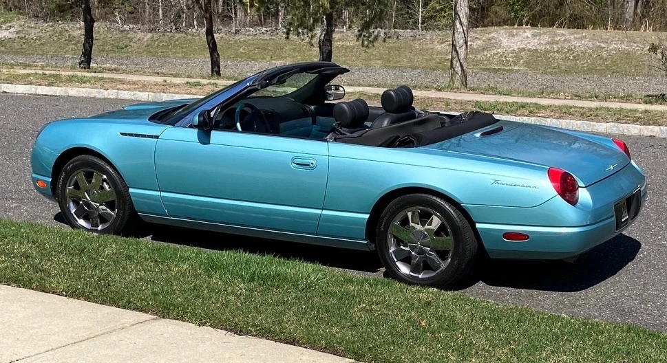 2002 Ford Thunderbird 11th Gen - Image 24 of 28
