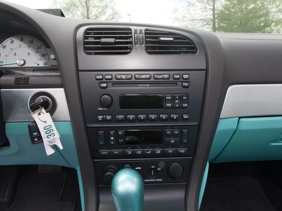 2002 Ford Thunderbird 11th Gen - Image 6 of 10