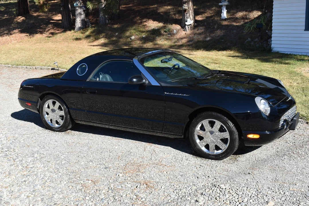 2002 Ford Thunderbird 11th Gen - Image 2 of 21
