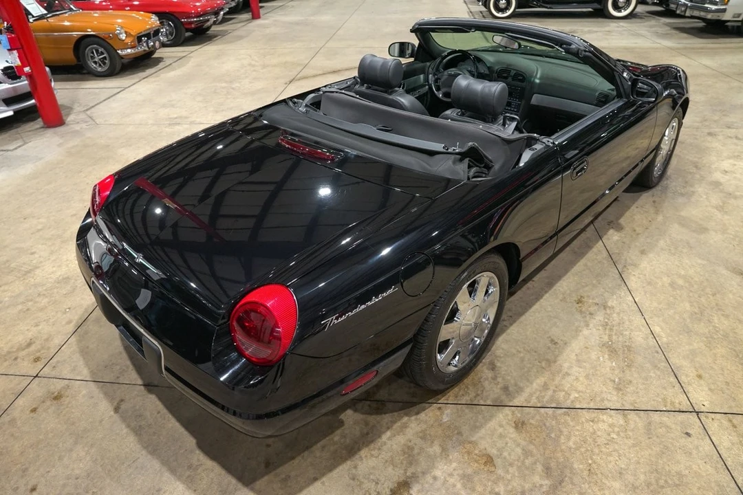 2002 Ford Thunderbird 11th Gen - Image 17 of 31