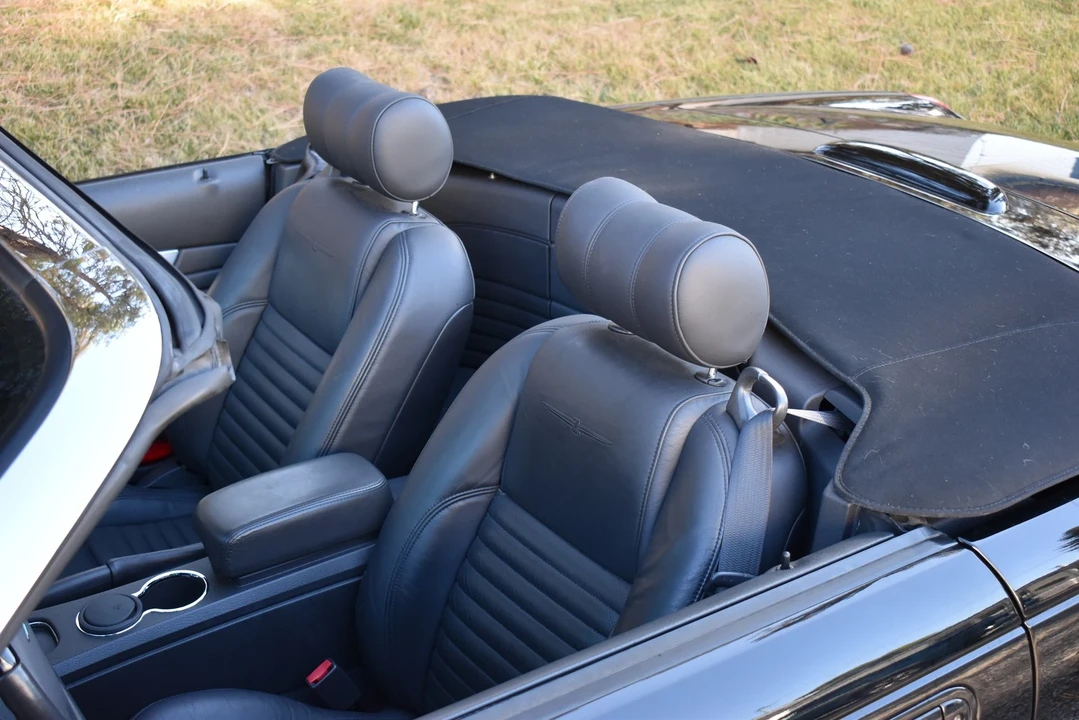 2002 Ford Thunderbird 11th Gen - Image 17 of 21