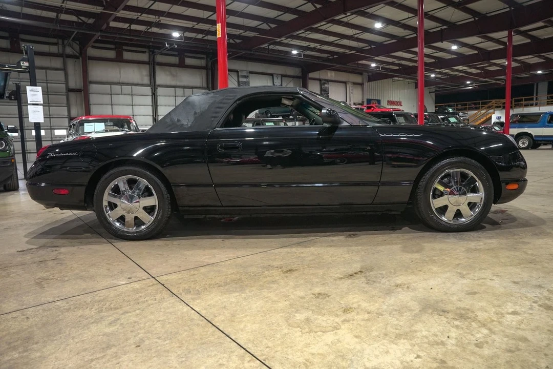 2002 Ford Thunderbird 11th Gen - Image 25 of 31