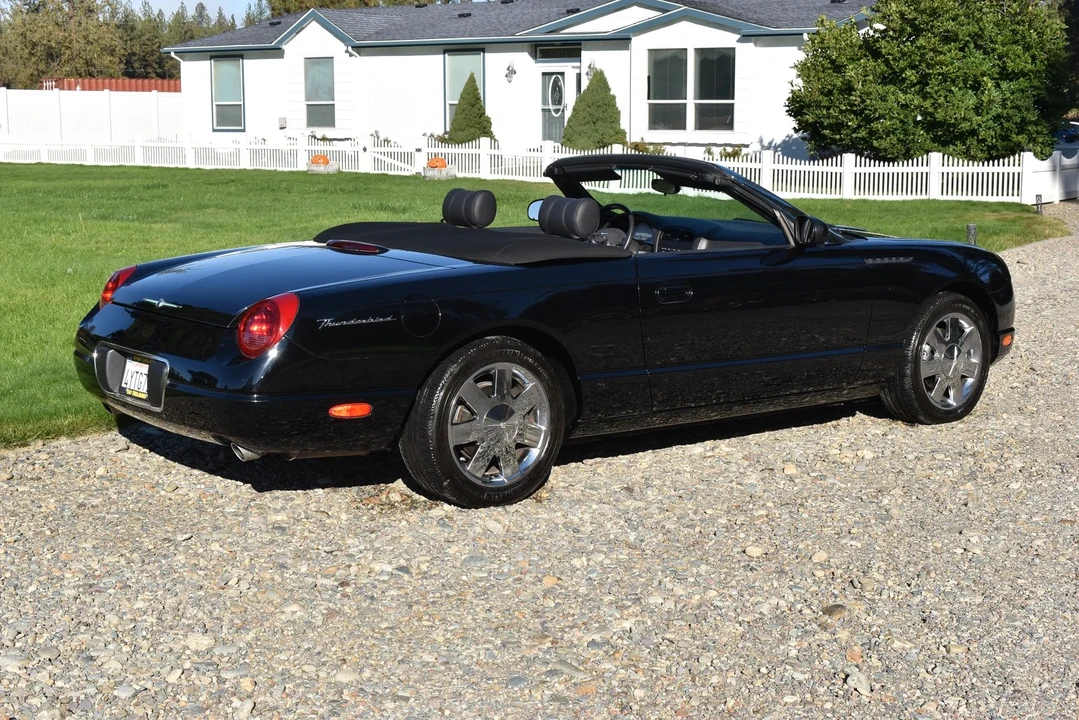 2002 Ford Thunderbird 11th Gen - Image 10 of 21