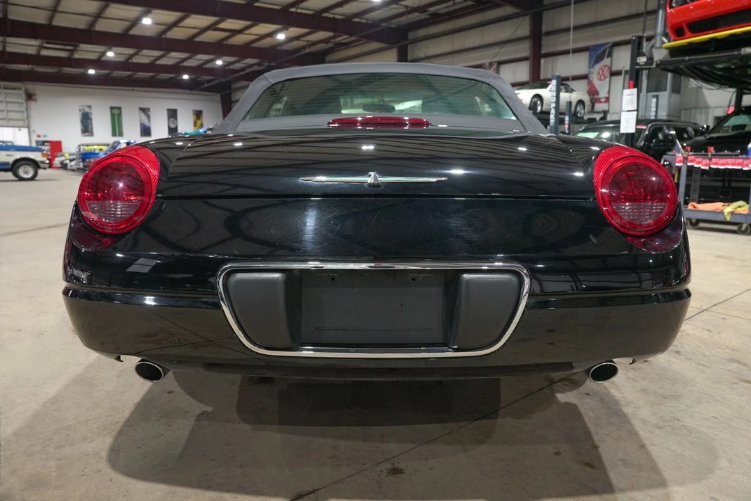 2002 Ford Thunderbird 11th Gen - Image 23 of 31
