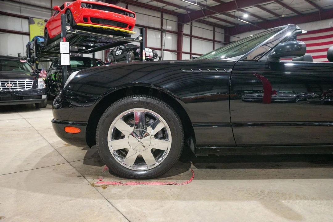 2002 Ford Thunderbird 11th Gen - Image 3 of 31