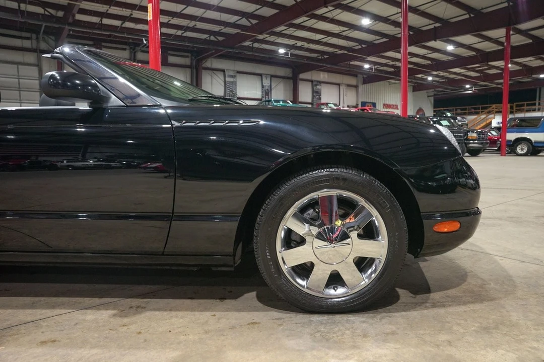 2002 Ford Thunderbird 11th Gen - Image 11 of 31