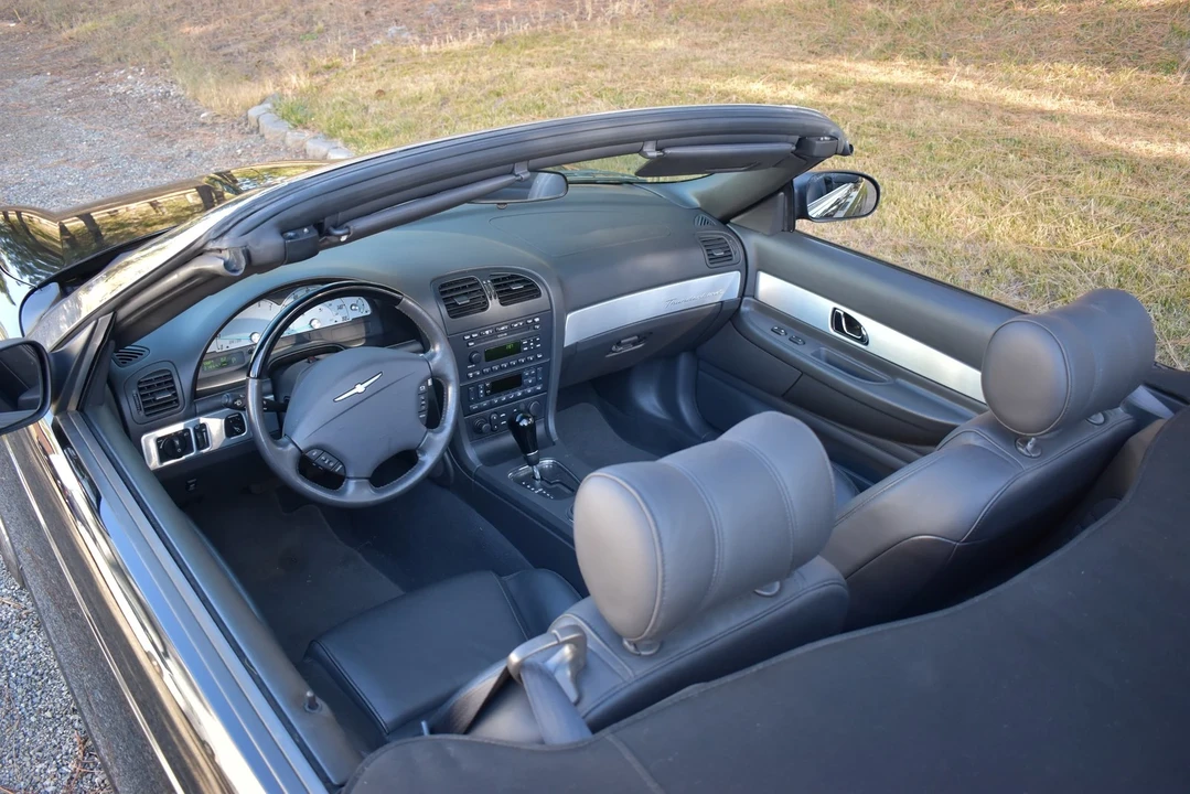 2002 Ford Thunderbird 11th Gen - Image 16 of 21